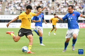 米乐体育娱乐-国内足球联赛战况紧张，球队实力均衡对抗