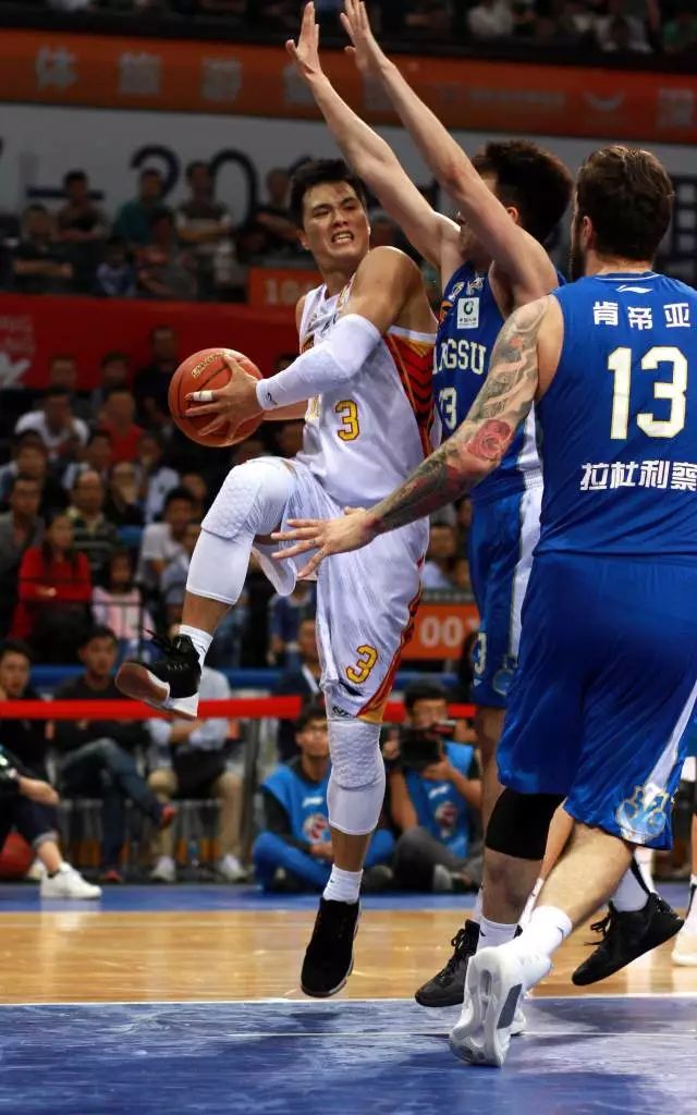 关于江苏肯帝亚败北，积分排名继续下降的信息