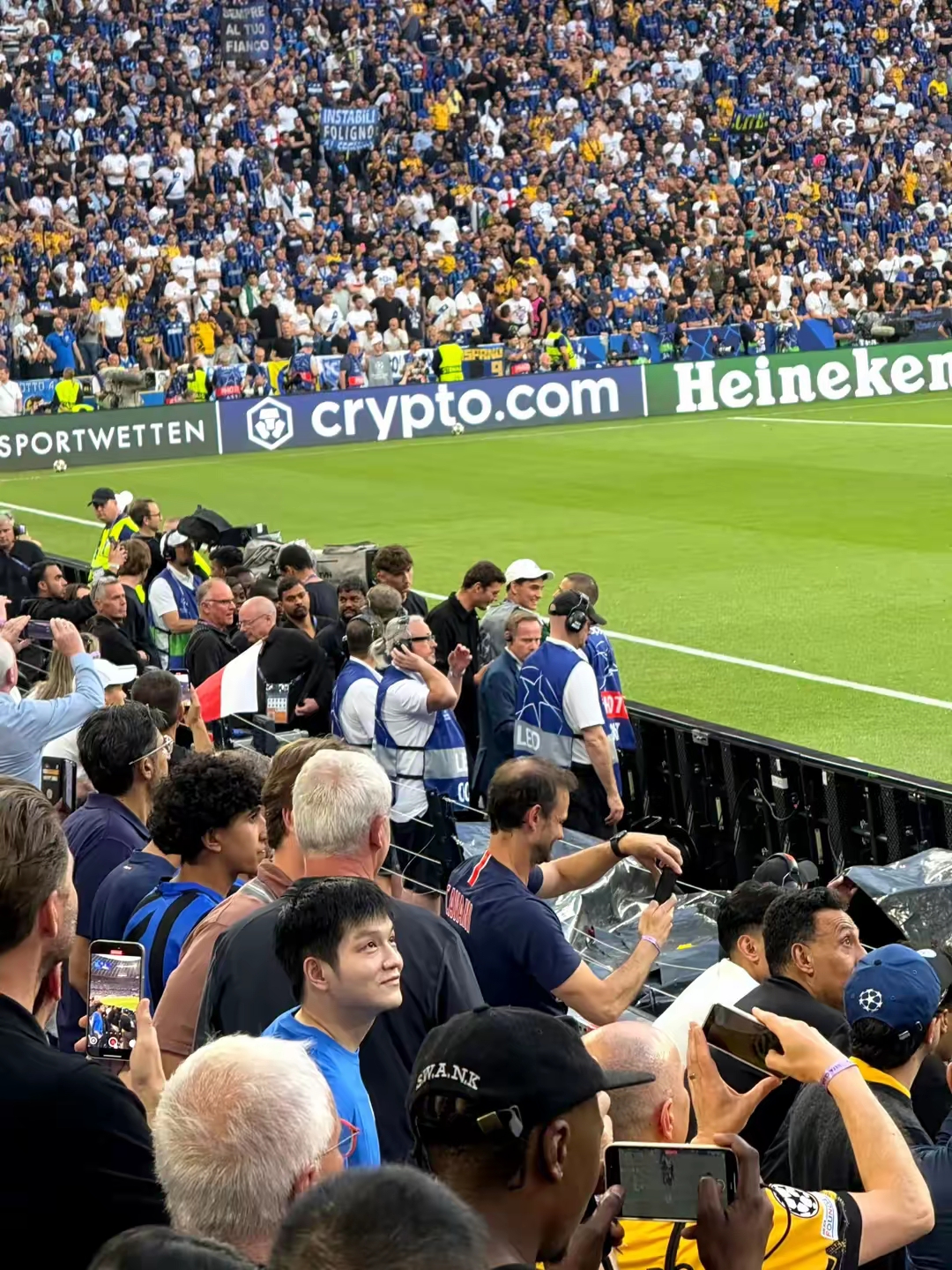 足球职业联赛近期对决引发球迷观赛热情高涨的简单介绍 足球职业联赛近期对决引发球迷观赛热情高涨的简单介绍