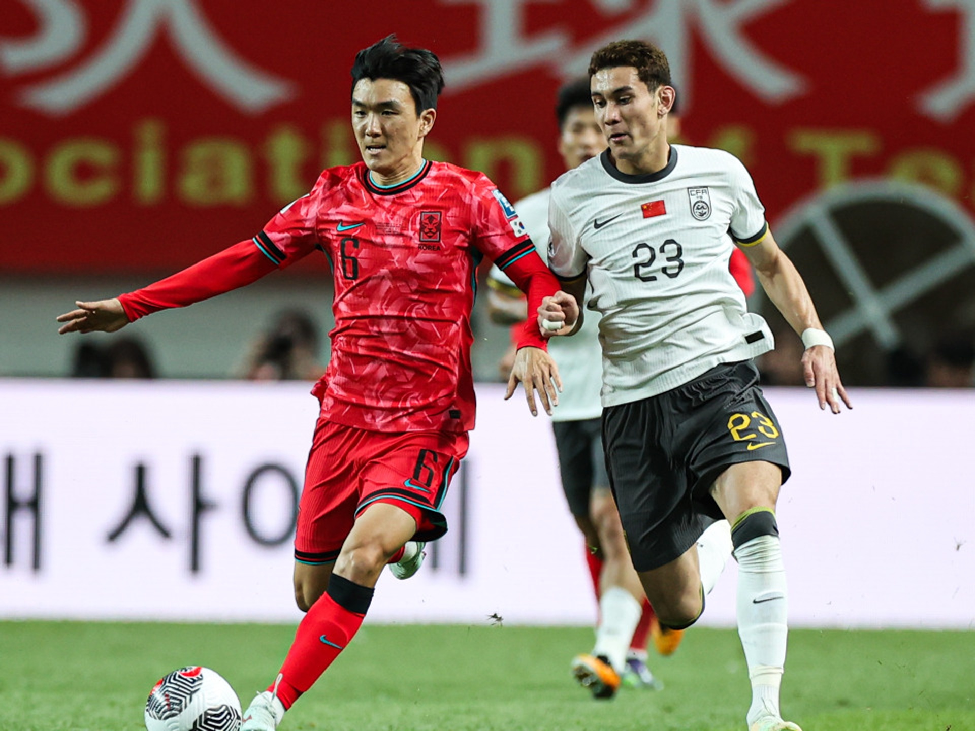 关于激烈对决:欧洲劲旅遭遇亚洲强队的信息 关于激烈对决:欧洲劲旅遭遇亚洲强队的信息