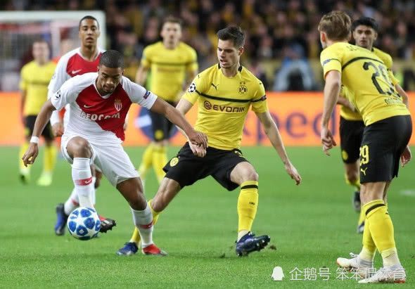 包含巴塞罗那轻取摩纳哥，小组头名无悬念的词条